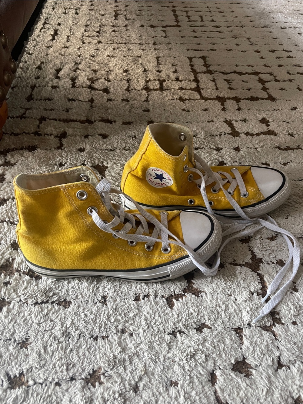 Converse UNISEX womens 6/mens 4 Yellow High Top Sneakers